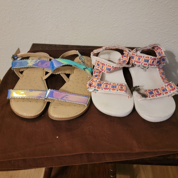 14 Pairs Of Size 7-8 Womens Shoes, Sandals, And Boots - Picture 11 of 11